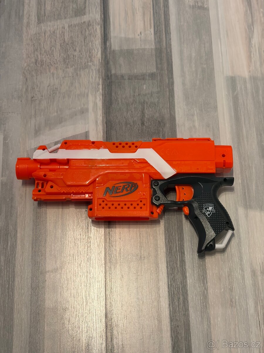 pistole NERF + příslušenství - 3