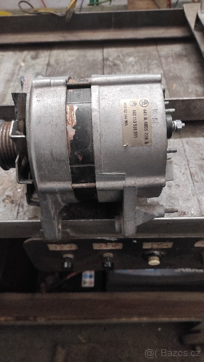 Alternátor 14V/90A - 3