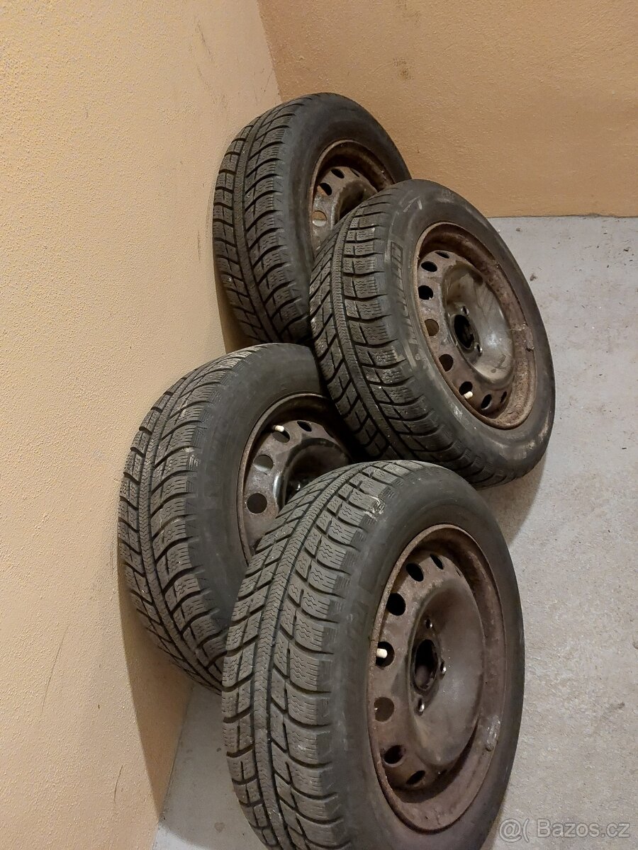 4× zimní 175/65 R14 Michelin + plechy - 3