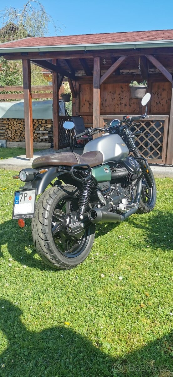 Moto Guzzi V 7 Stone Centenario - 3