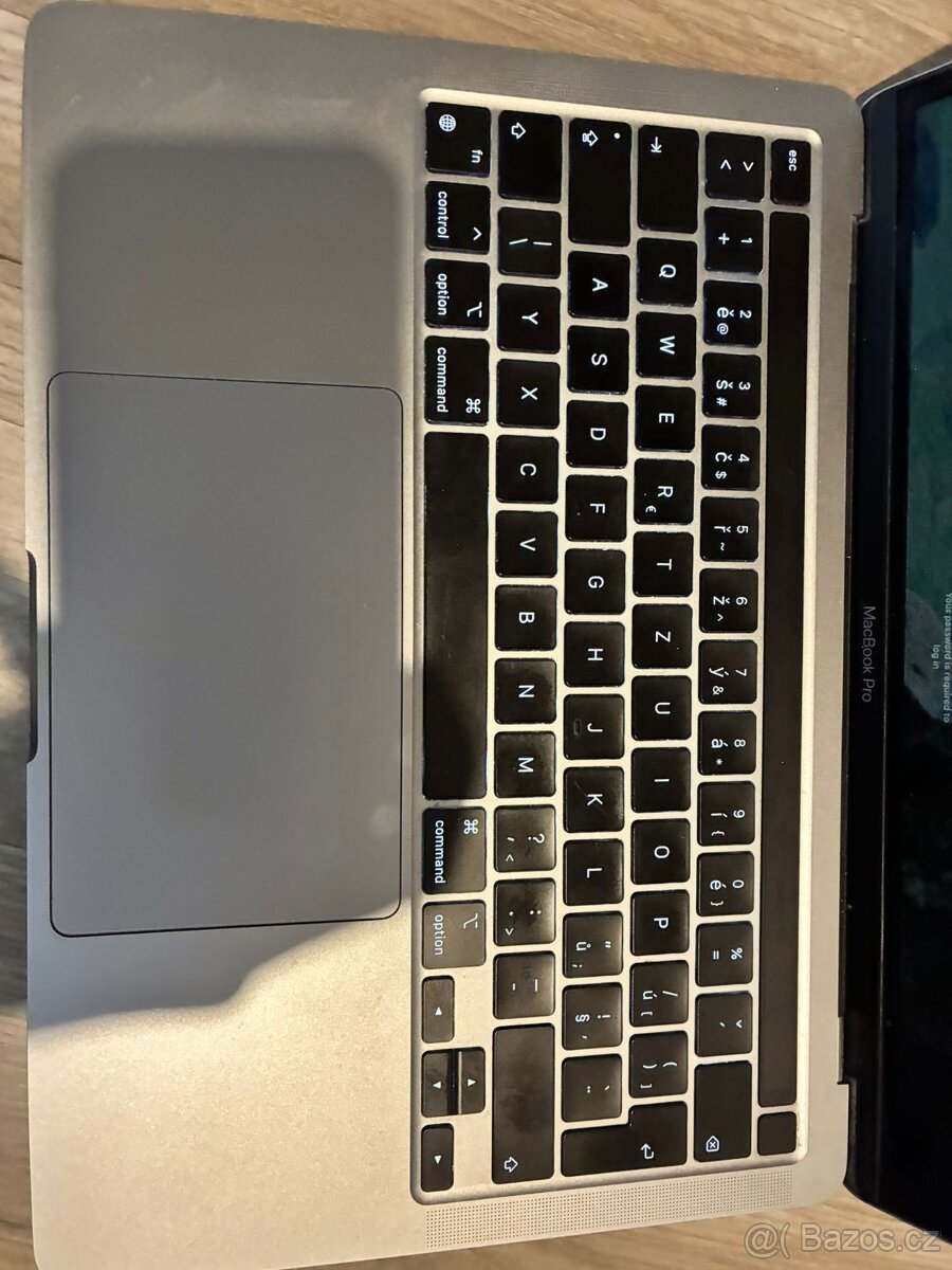 Macbook Pro 2022 M2 - 3
