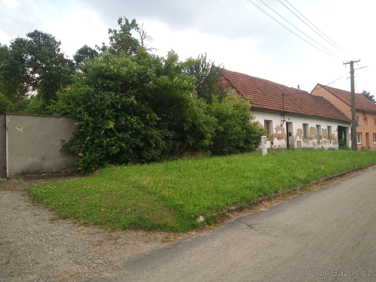 Velký stavební pozemek s možností rozdělení - Nové Hvězdlice - 3