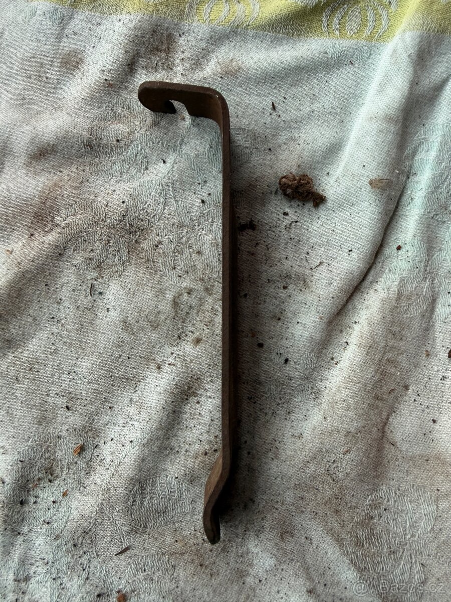 Čz 150,125 C,B,T nebo předválečná - vzpěra - 3