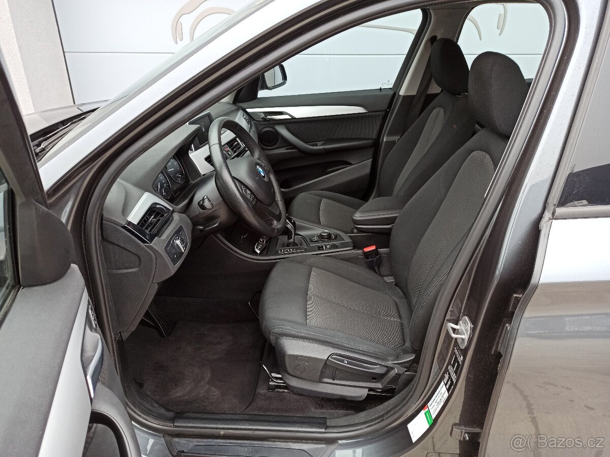 BMW X1 sDRIVE 20i 141kW ČR - 3