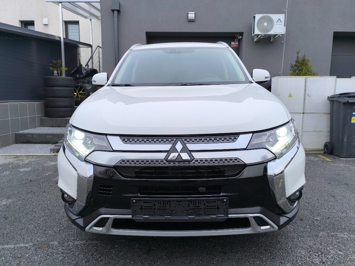 Mitsubishi Outlander 2.0 MIVEC 110kw Diamant Edition 💍 - 3