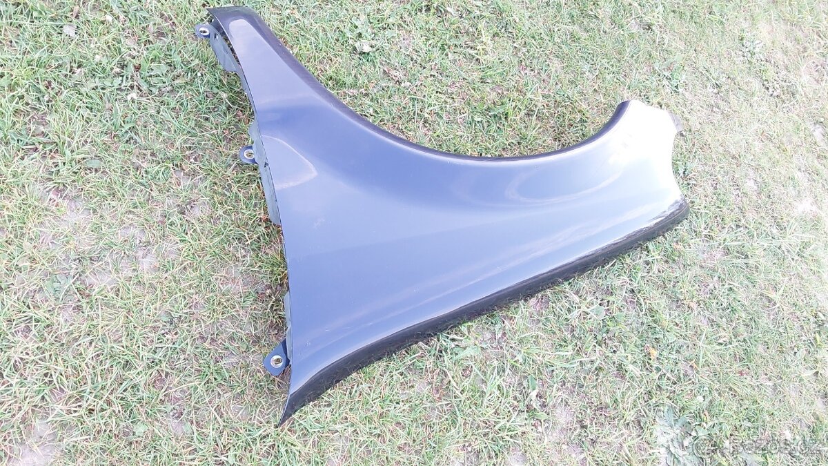 Mercedes ML - Blatníky modré - 3