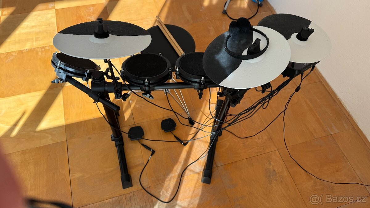Alesis DEBUT KIT - 3