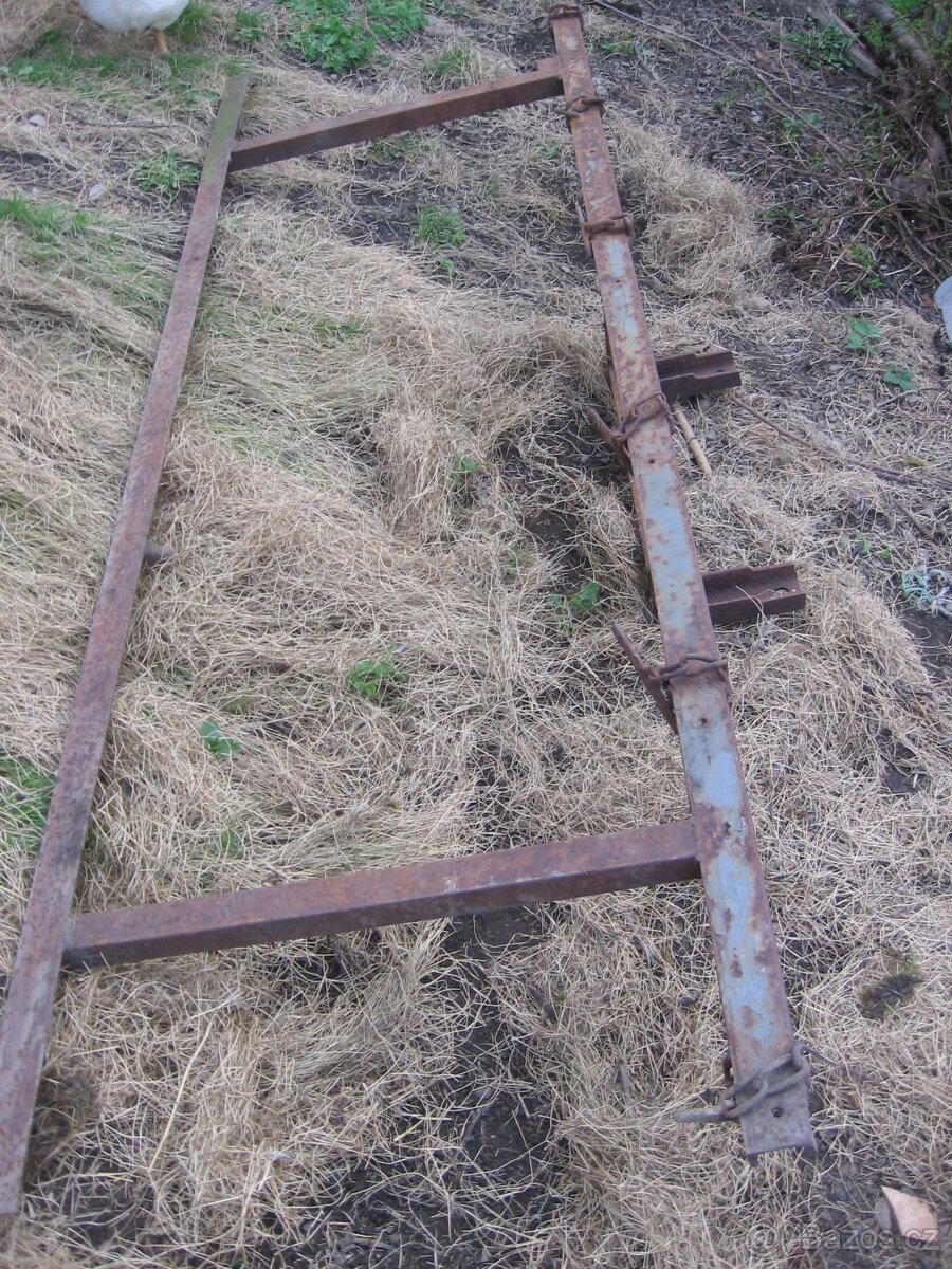 brána, hrobkovač, závěs, rám na brány - 3