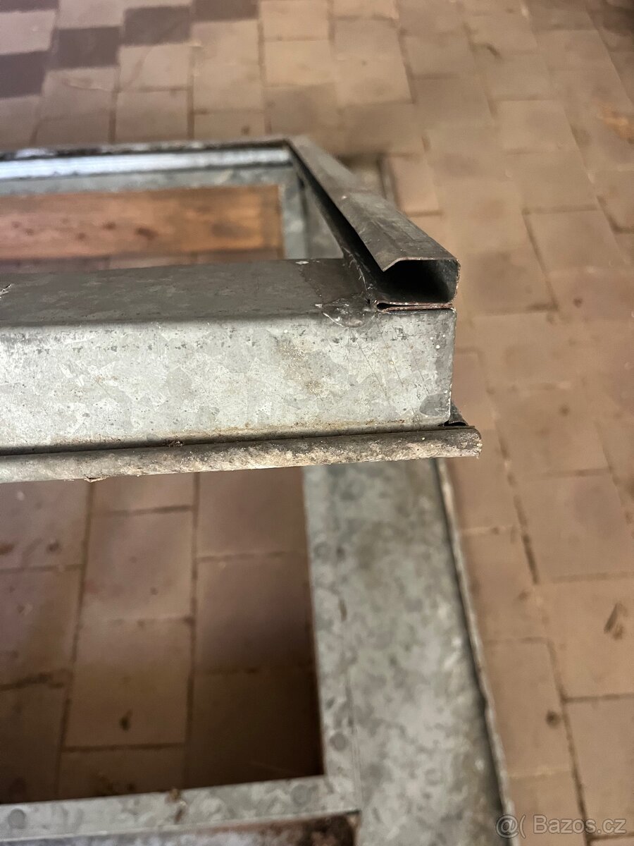 Světlík pozinkovaný - 3