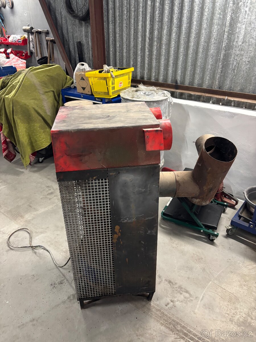 Kamna na vyjety olej. Plne funkcni. - 3