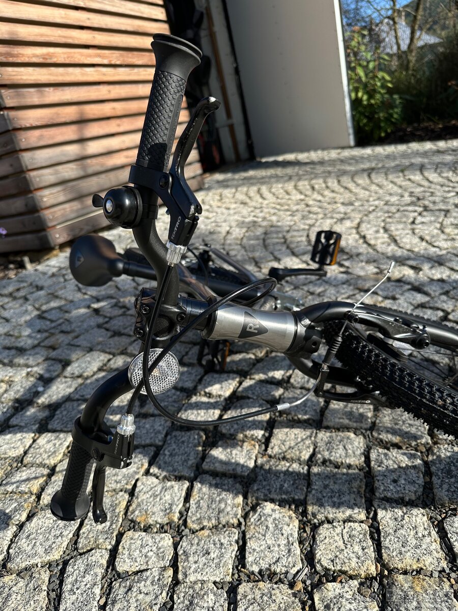 Rascal 16, šedá metalíza - 3