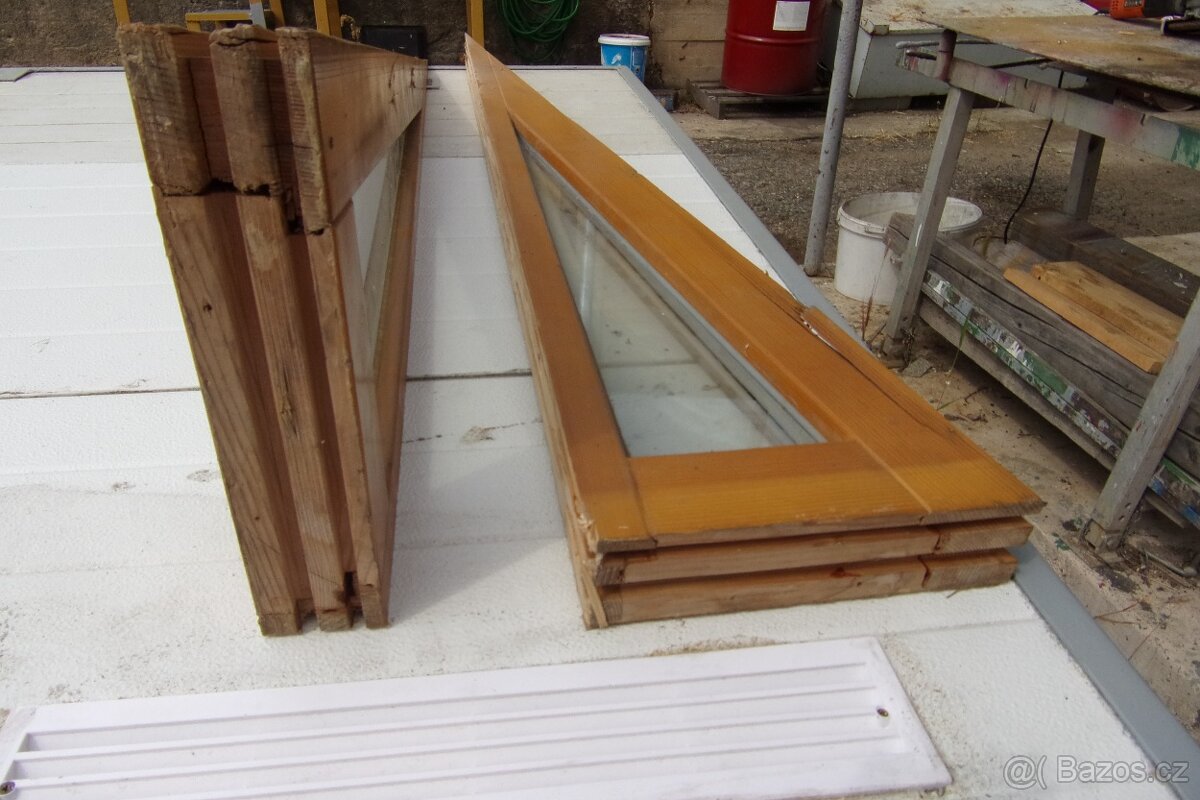 Pevná trojúhelníková okna - 3