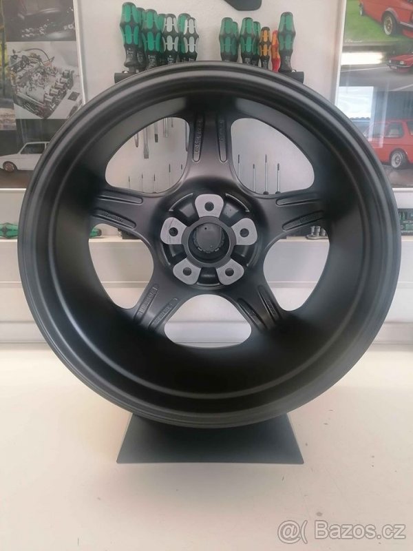 19" kola Porsche - 3