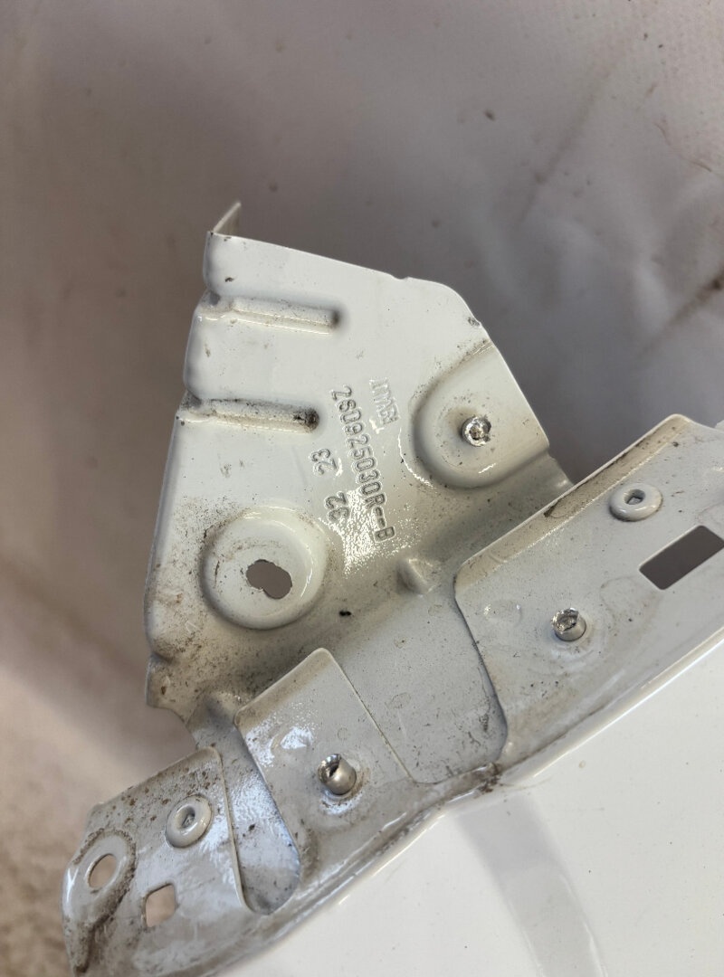 Přední levý blatník Dacia Logan 3 - 3