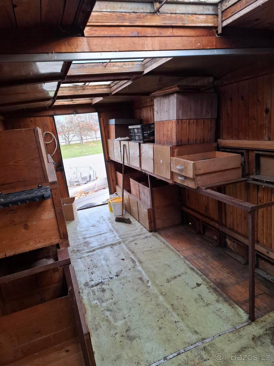 Maringotka, včelín - 3