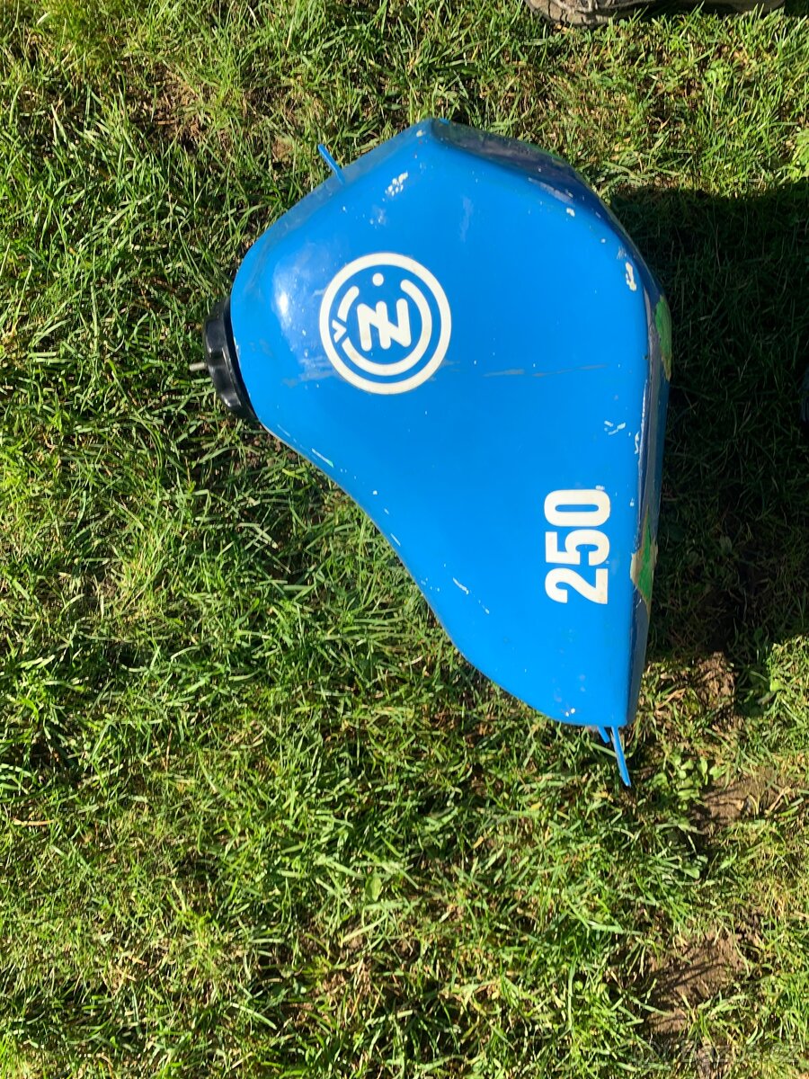 Nádrž ČZ 250 978 - 3