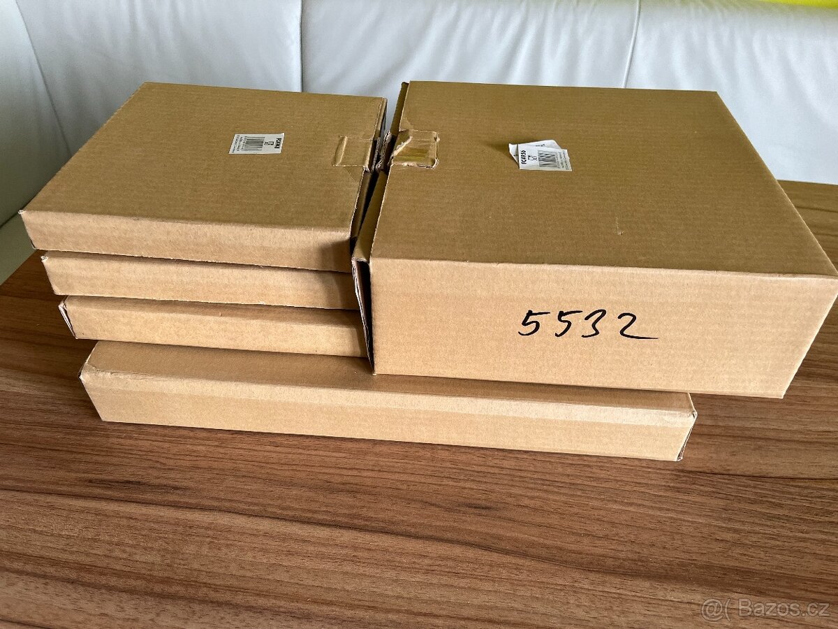 Kostní kvalitní porcelán - mísa, talíře - 3