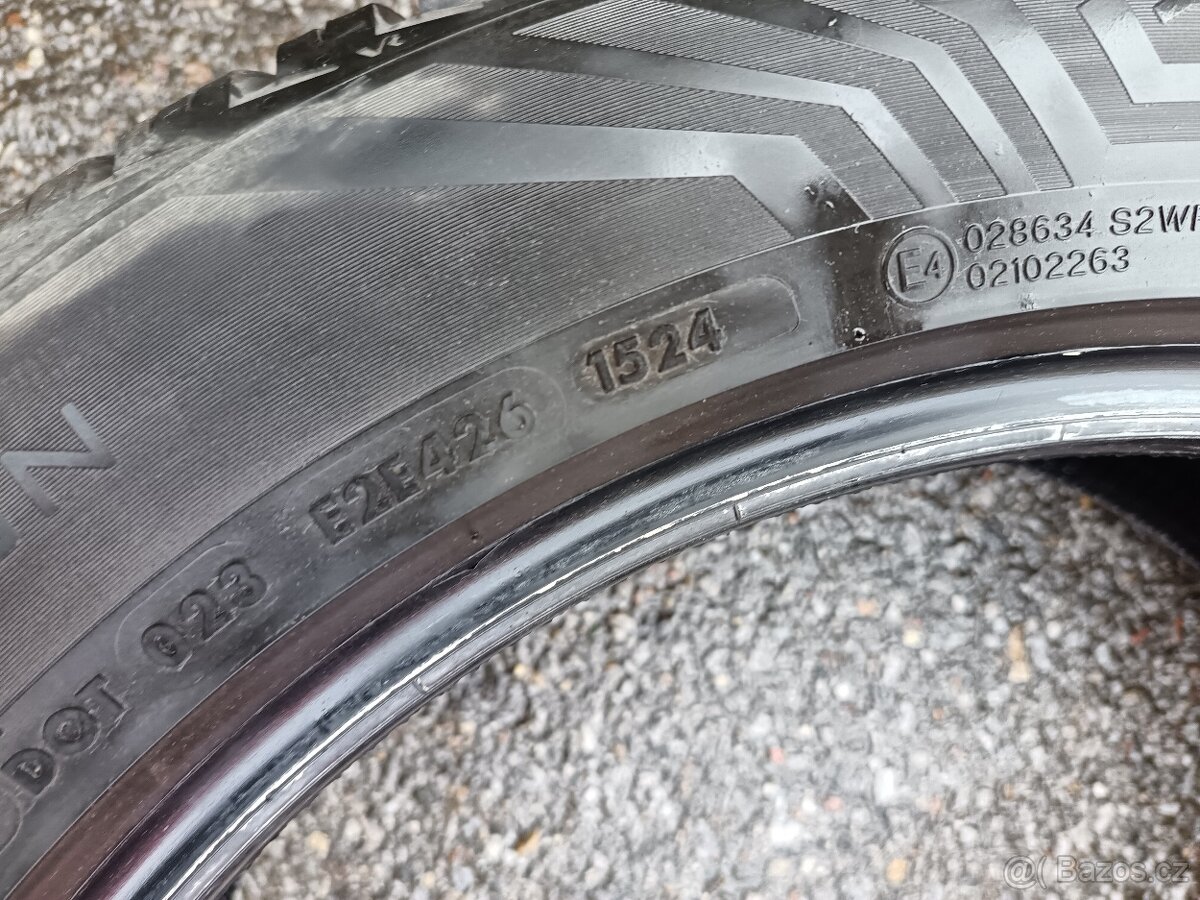 Zimní pneu Vredestein 215/55 R18 - 3