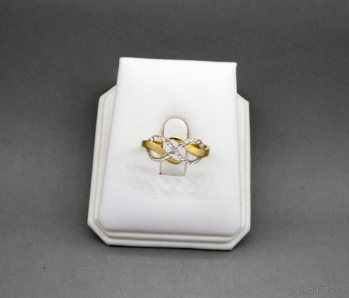 Dvoubarevný prsten ze zlata - 3