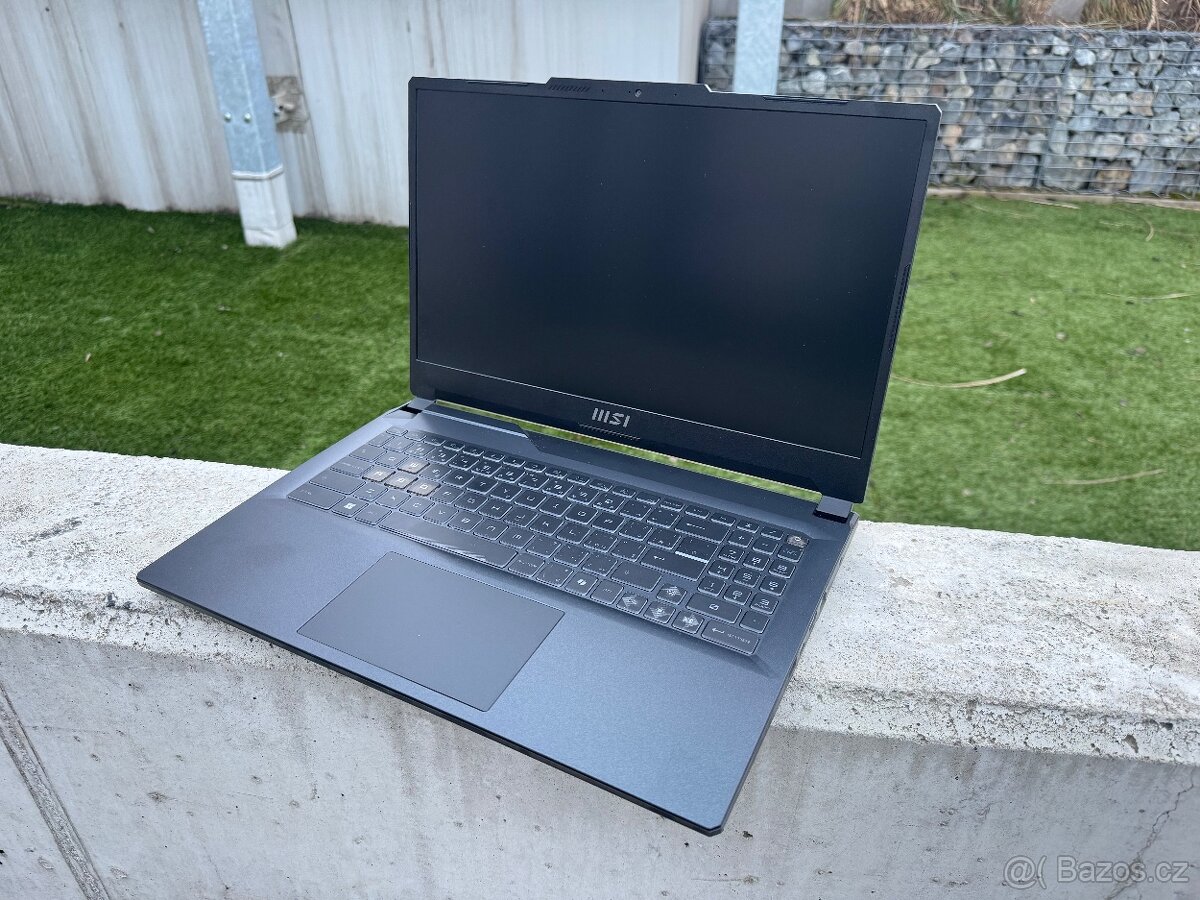 Herní notebook MSI RTX 4060 8GB - 3