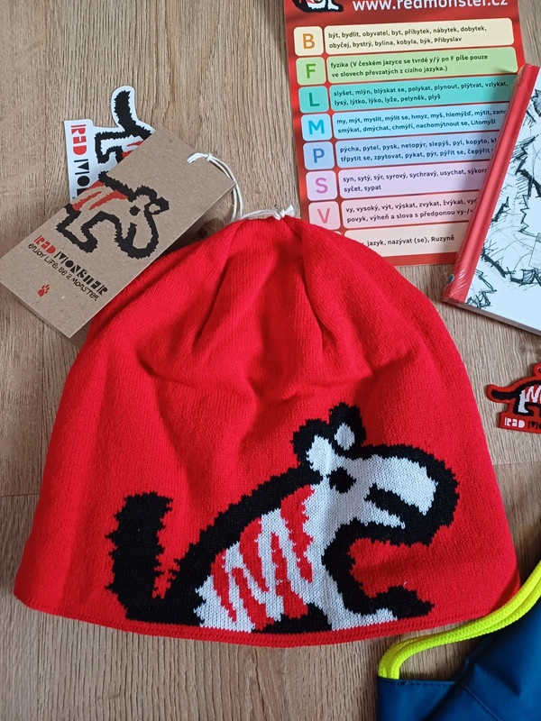 Balíček Red Monster- batoh, čepice, blok - 3