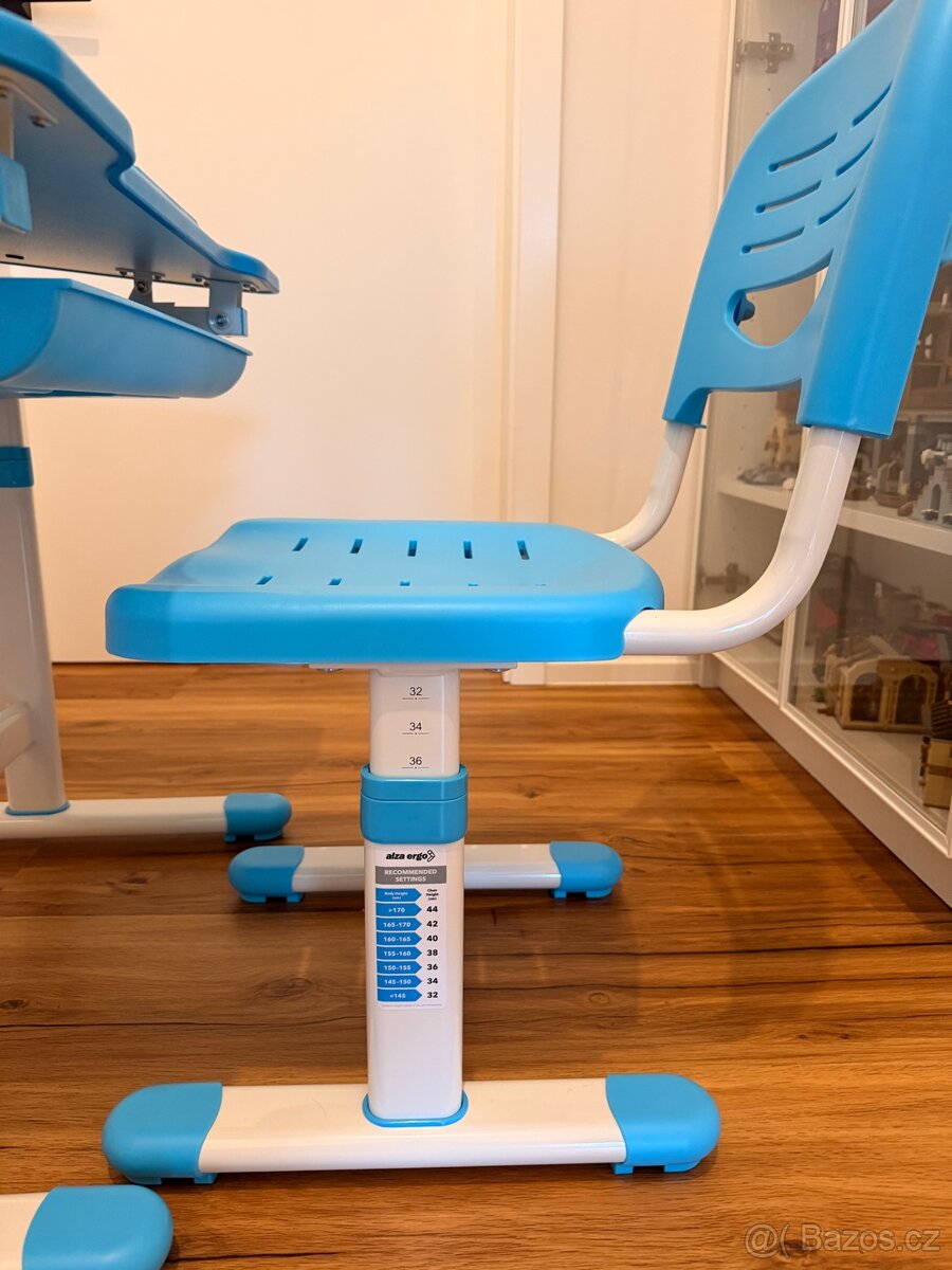 Dětský psací stůl AlzaErgo - 3