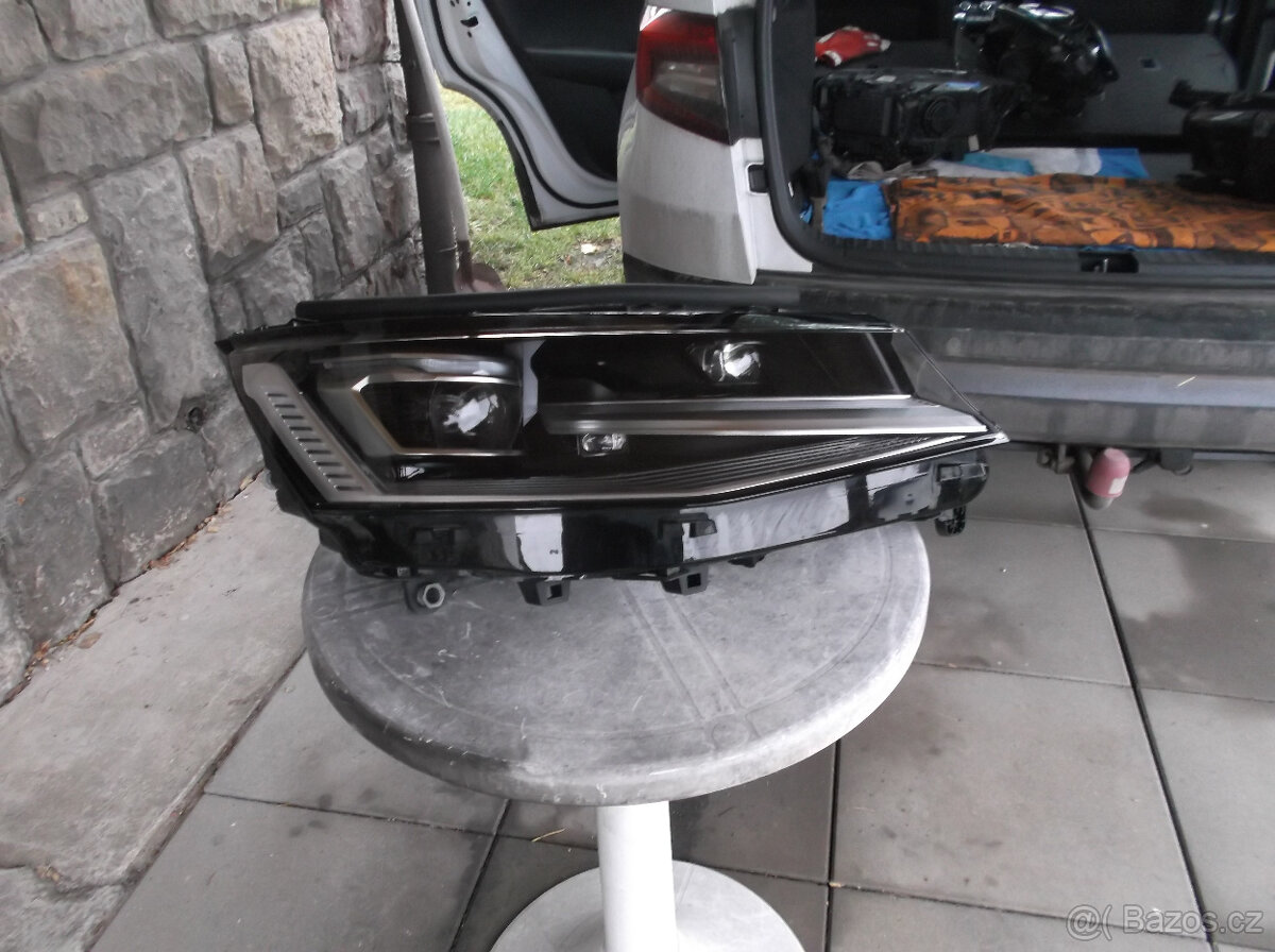 VW T7 SVĚTLO-PL A PP DVEŘE - 3