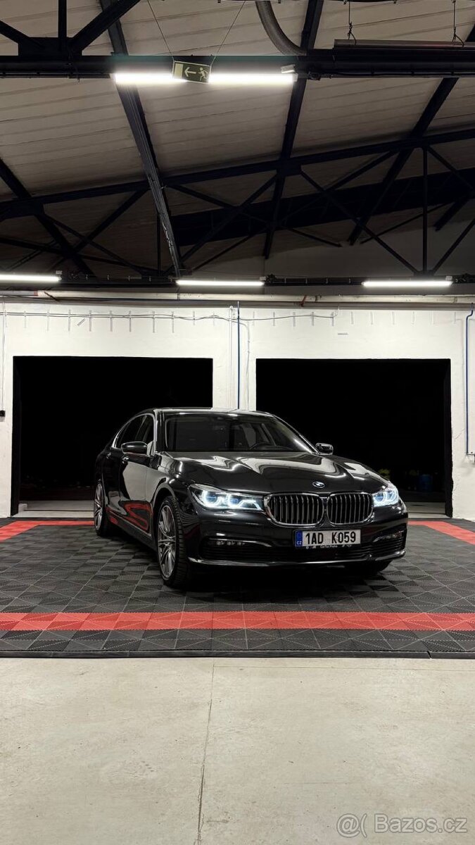 BMW 740d xDrive G11 výbava - 3