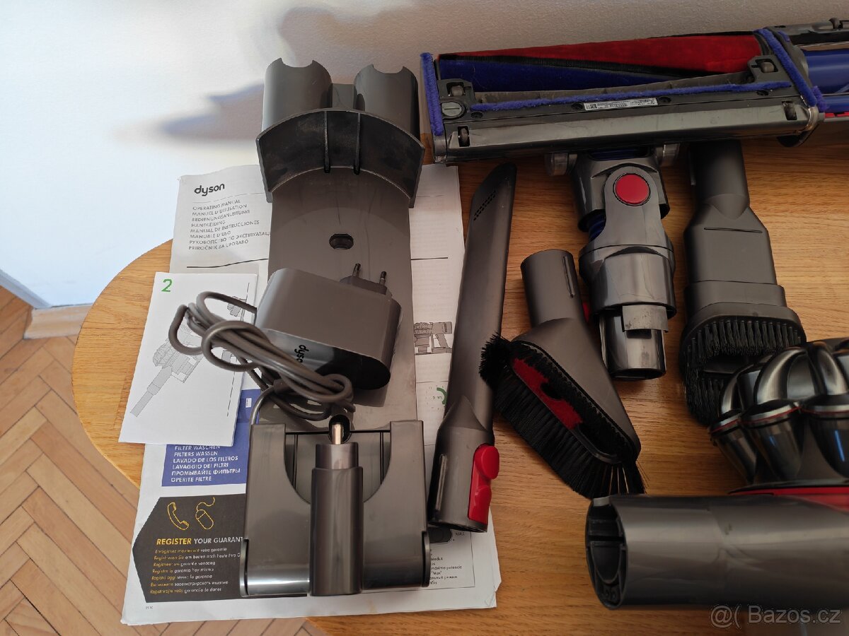 Vysavač Dyson V8 - 3