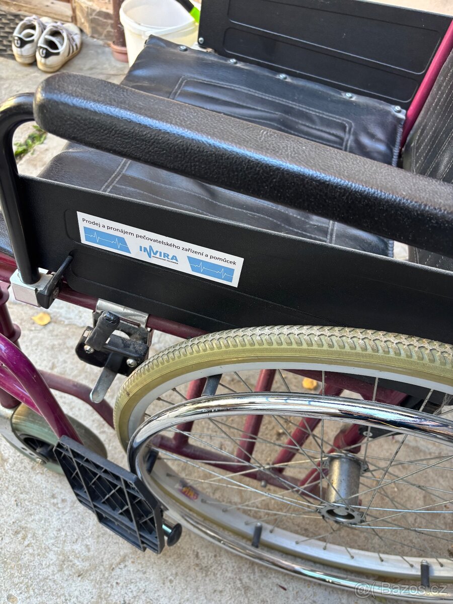 Mechanicky invalidní vozík zesílený - 3