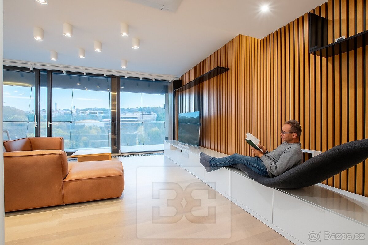 Pronájem bytu 4+kk 119 m², Praha - Radlice, ev.č. N08542 - 3