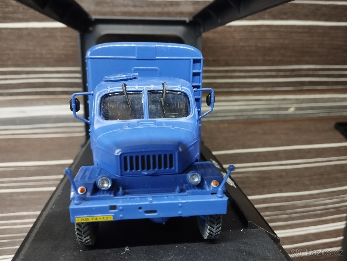 Praga V3S skříň 1:43 Abrex - 3