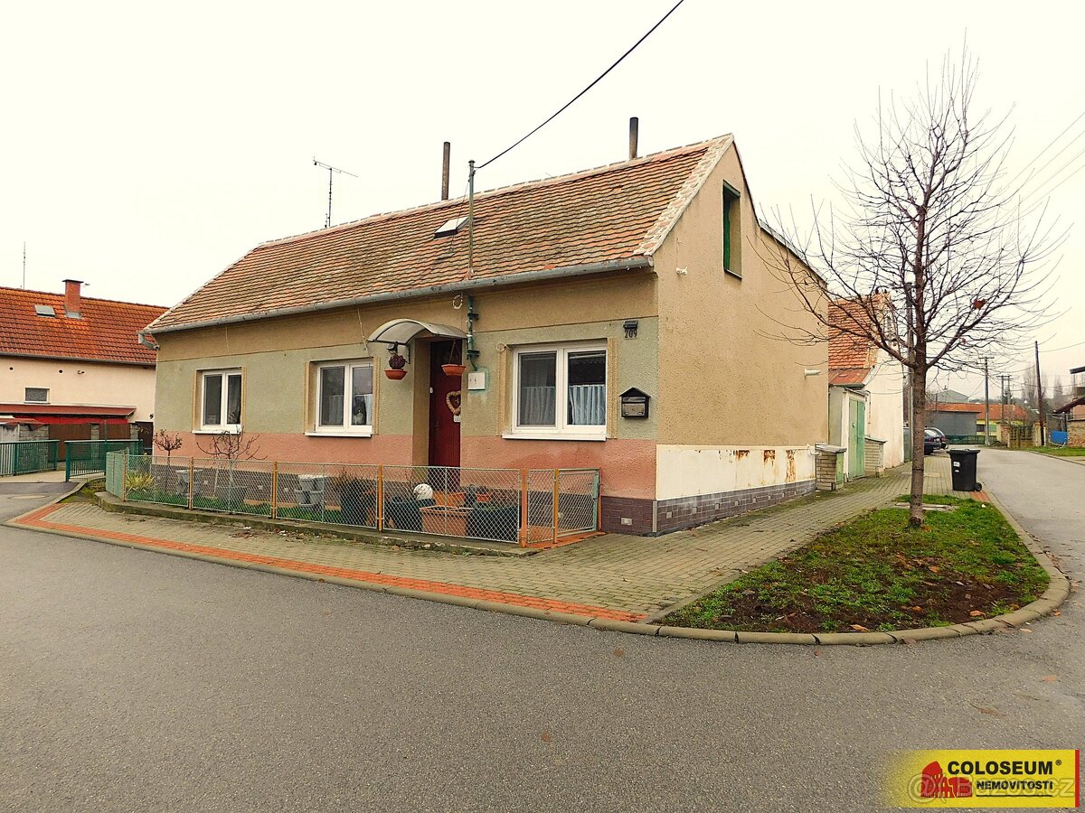 Znojmo - Dobšice, RD 2+1, garáž, dvorek, 90 m² – rodinný dům - 3