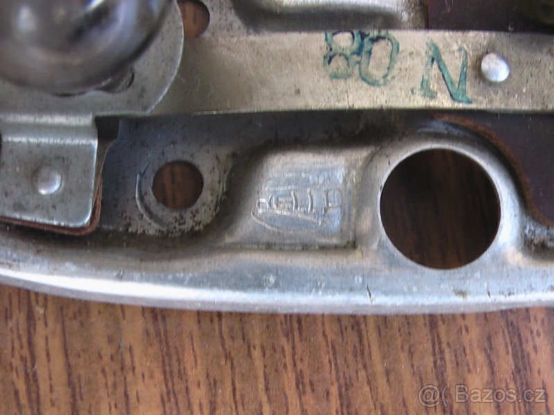 Hella - světlo s čočkou a vypinačem - 3