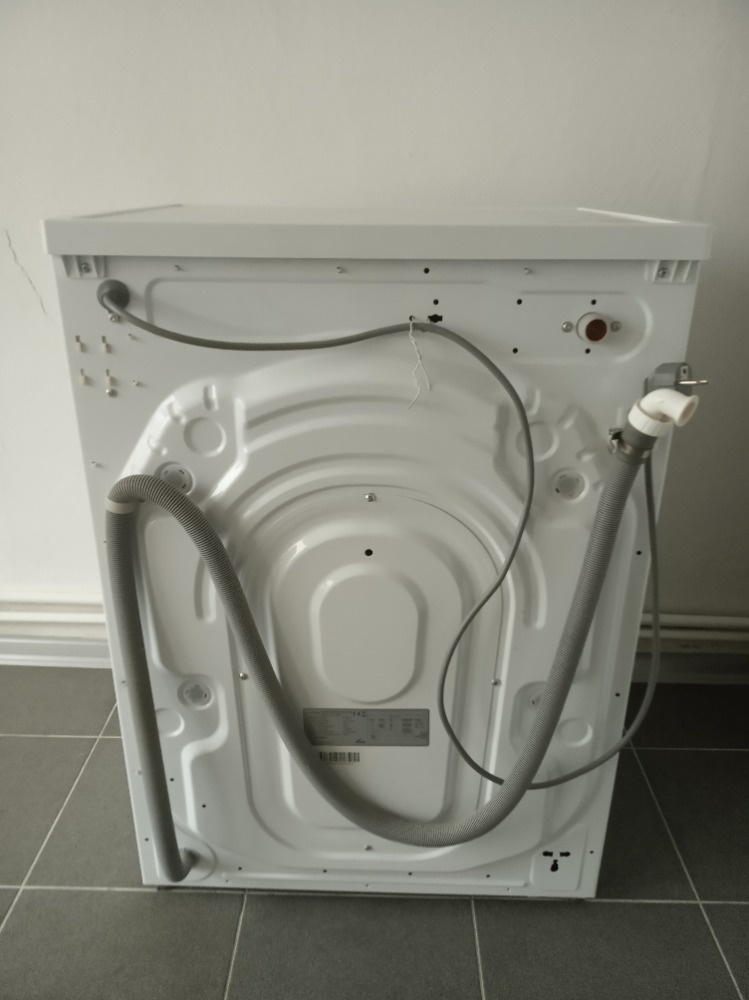 Spotřebiče a skříňky - 3