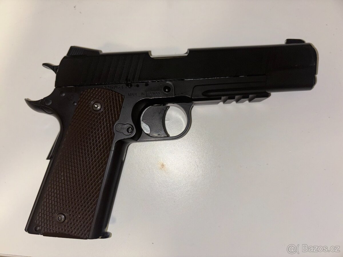 Plynová pistole 1911 - 3