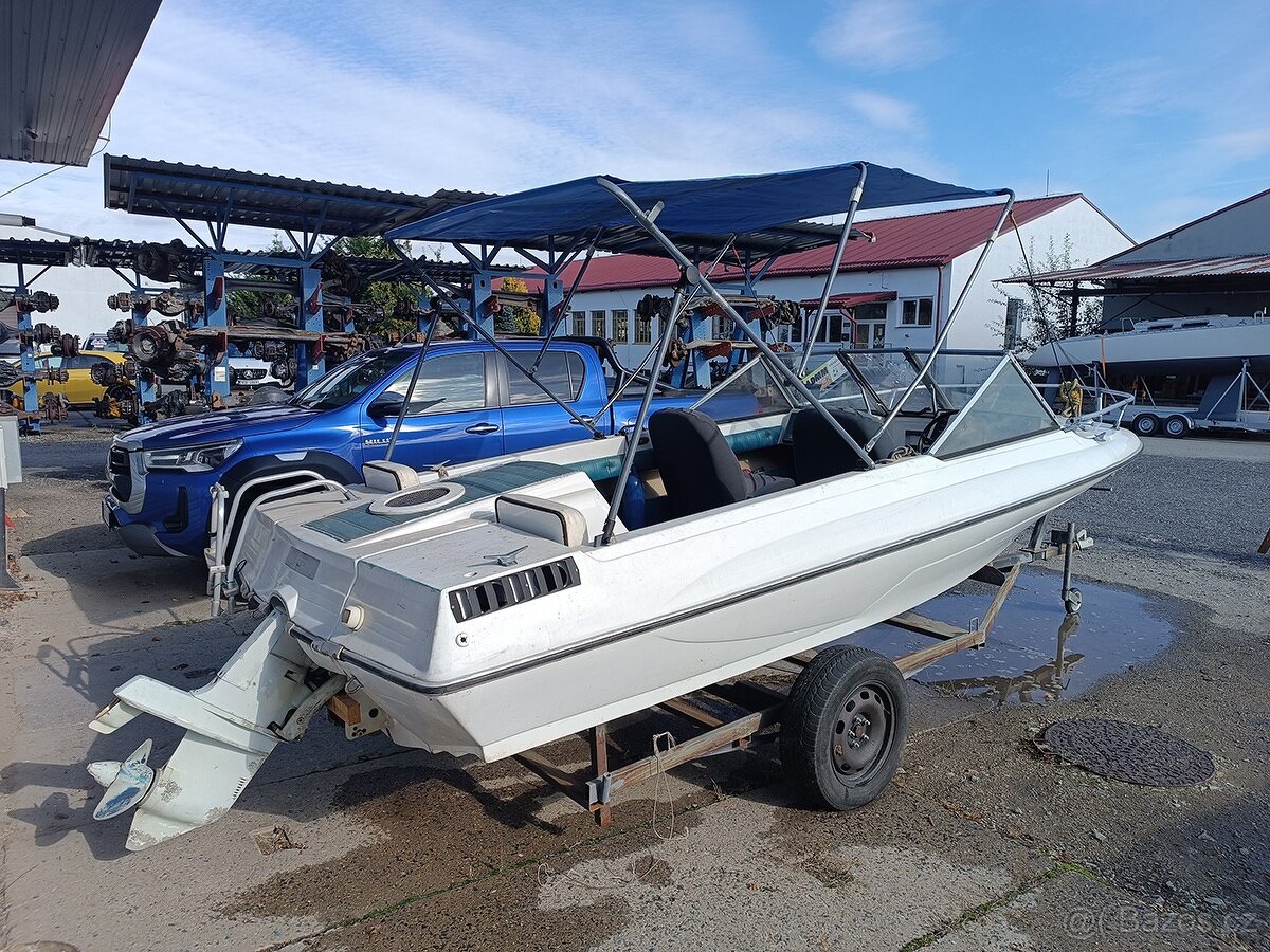 motorový člun Glastron V174 - 3