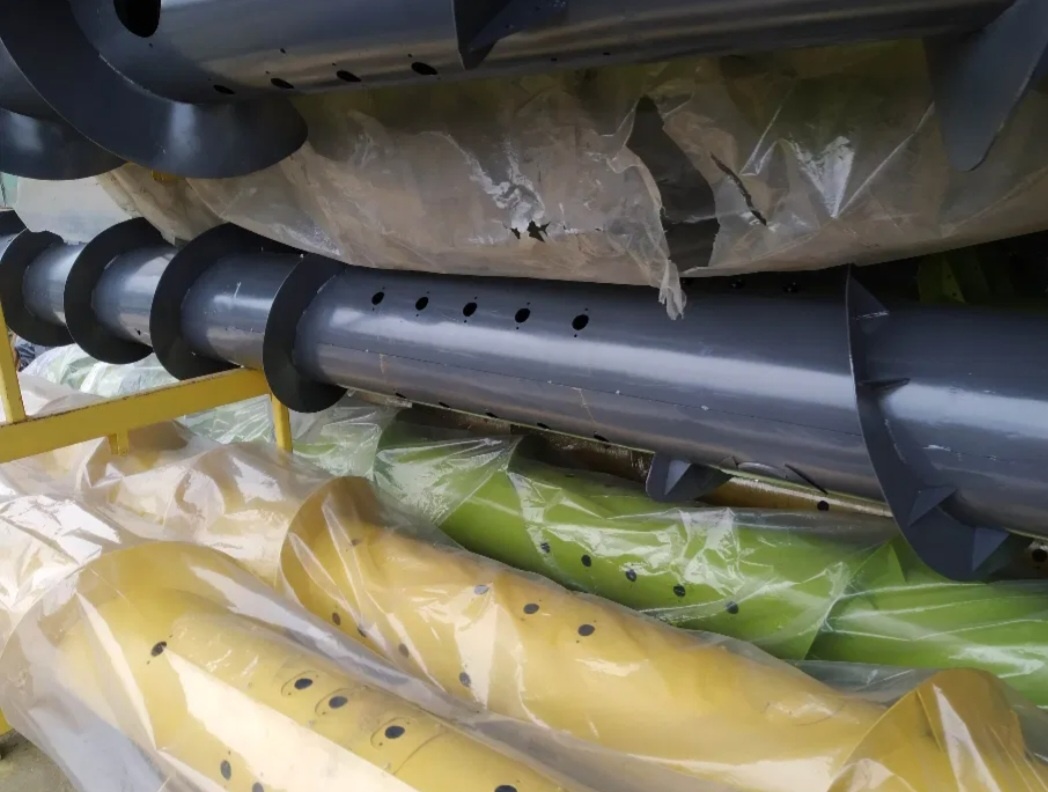 Průběžný šnek John Deere New Holland - 3