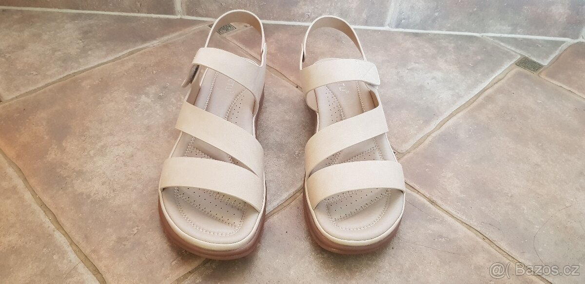 Dámské dřeváky 40 a páskové 41 - 3