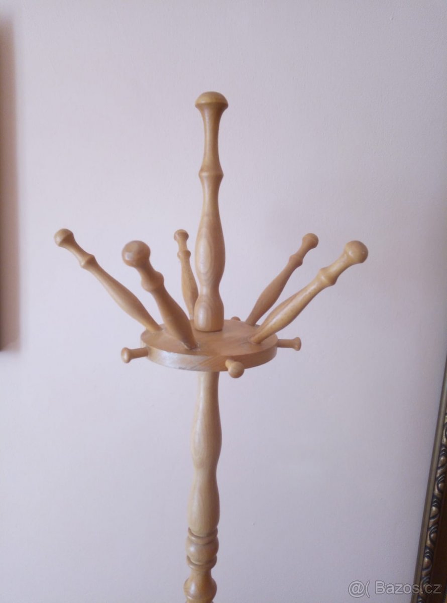 Prodám věšák - 3