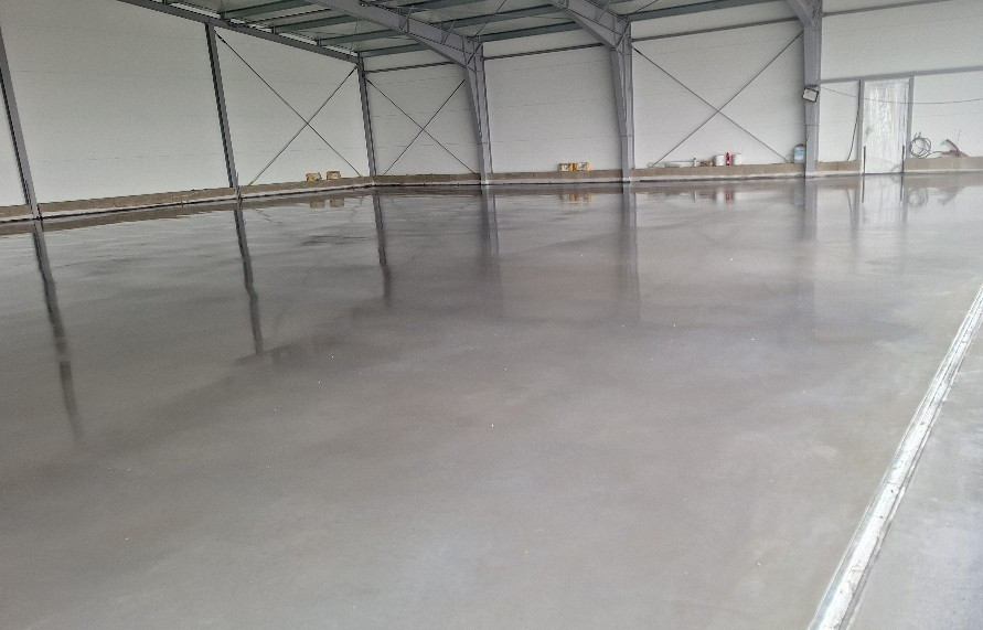 Pronajmu skladovací plochu 300m2 - 3