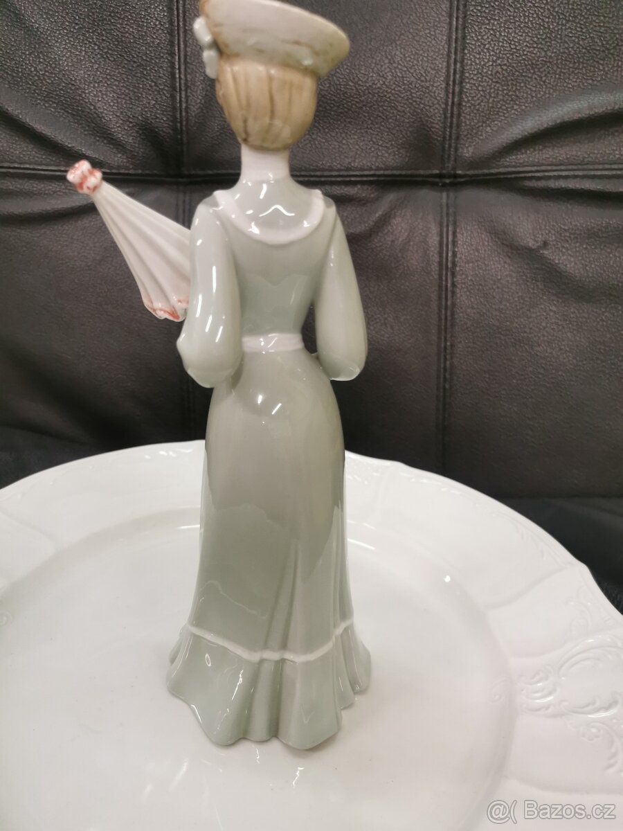 Dáma s deštníkem, Royal Dux. - 3