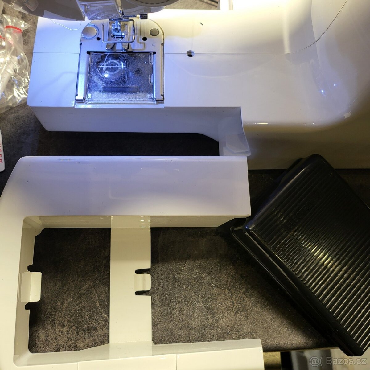 nevyužitý šicí stroj Singer, kompletní - 3