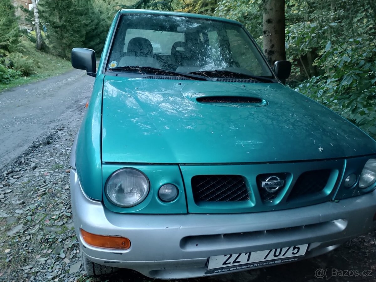 Nissan Terrano II - 3