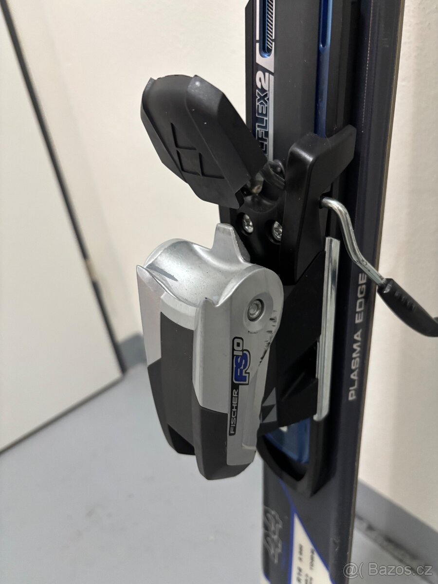 Sjezdové lyže Fischer s vázáním - 3