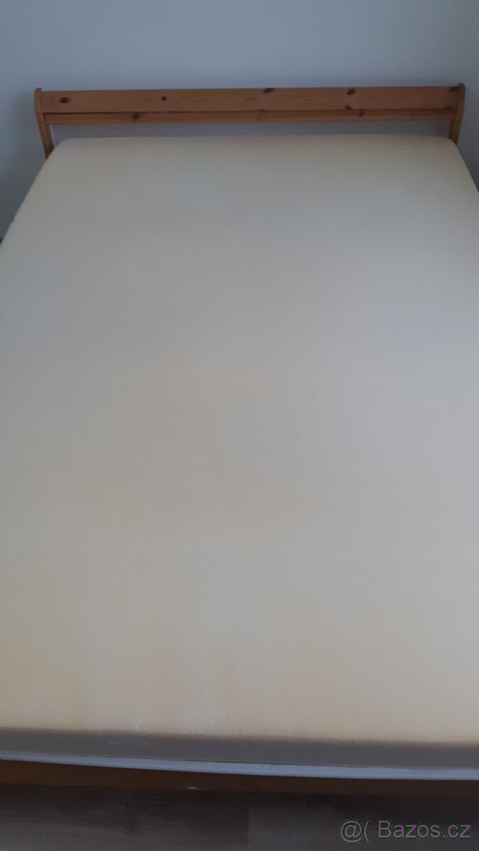 Postel s rošty a matrací 140x200 - 3