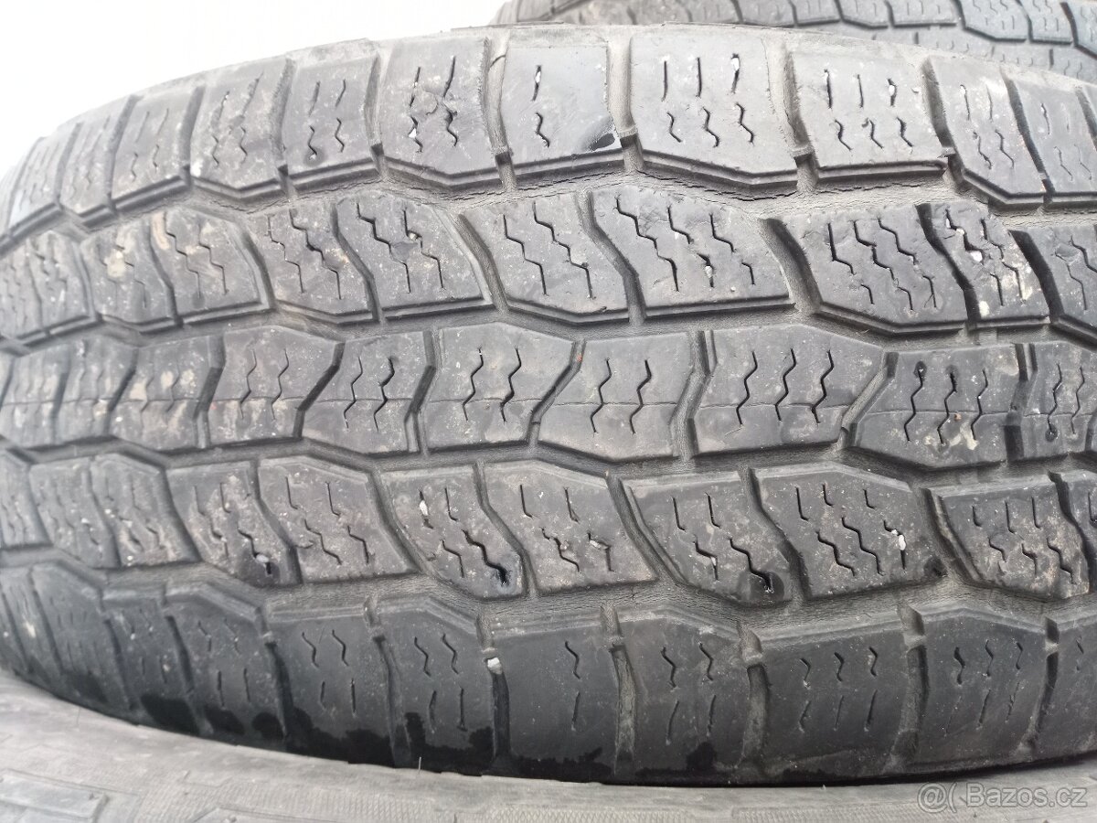 255/70 16 Cooper AT3. - 3