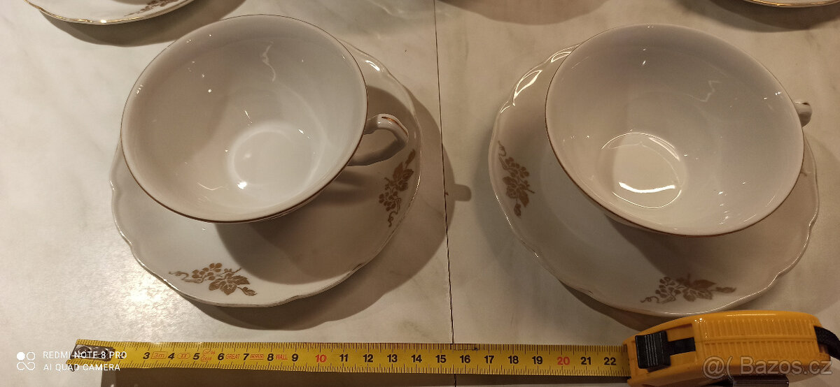 Čtyři šálky s cukřenkou - 3