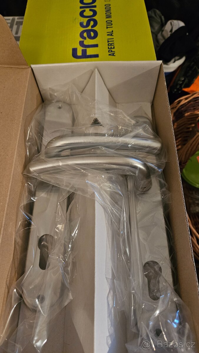 Prodám štítkové kování 90 mm - 3