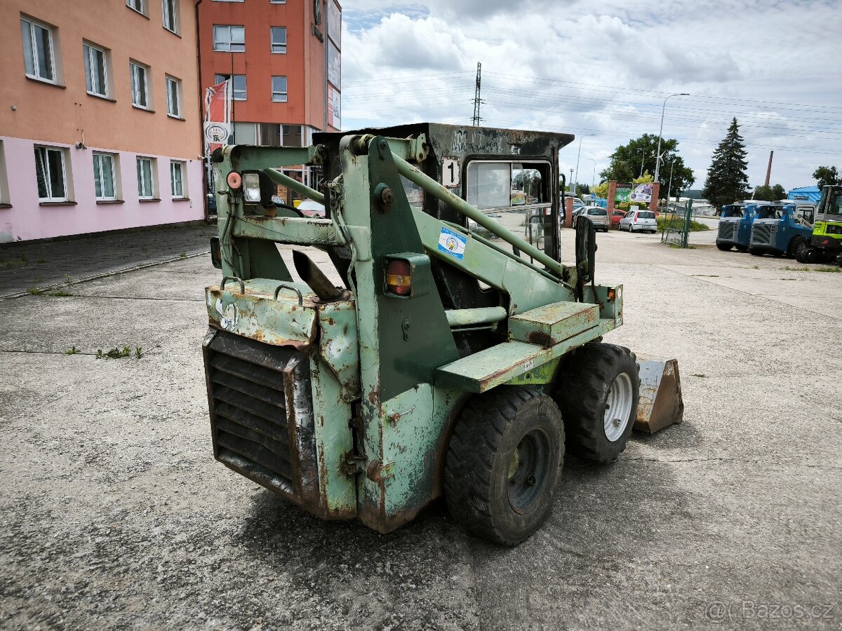 Locust 750 - 3